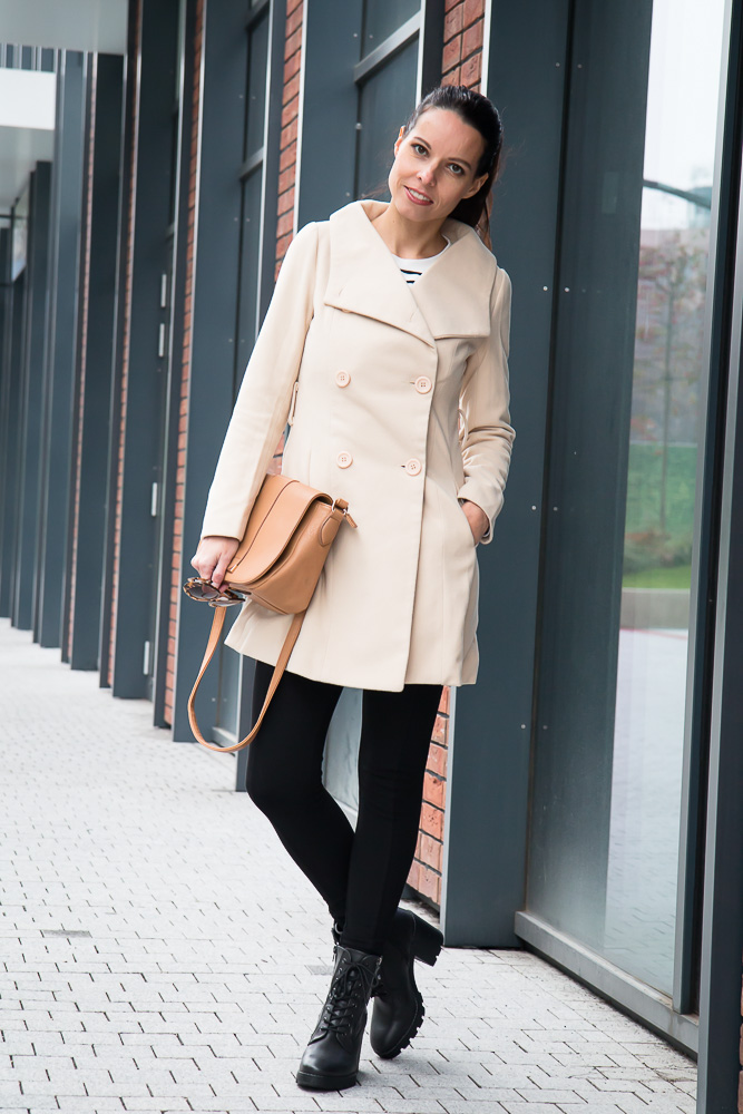 Dresslily beige coat - Tina Chic