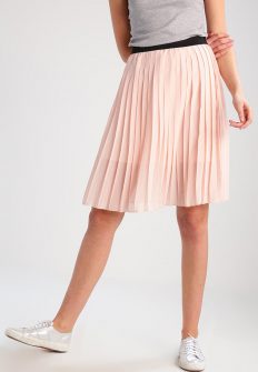 White top & pink skirt - Tina Chic